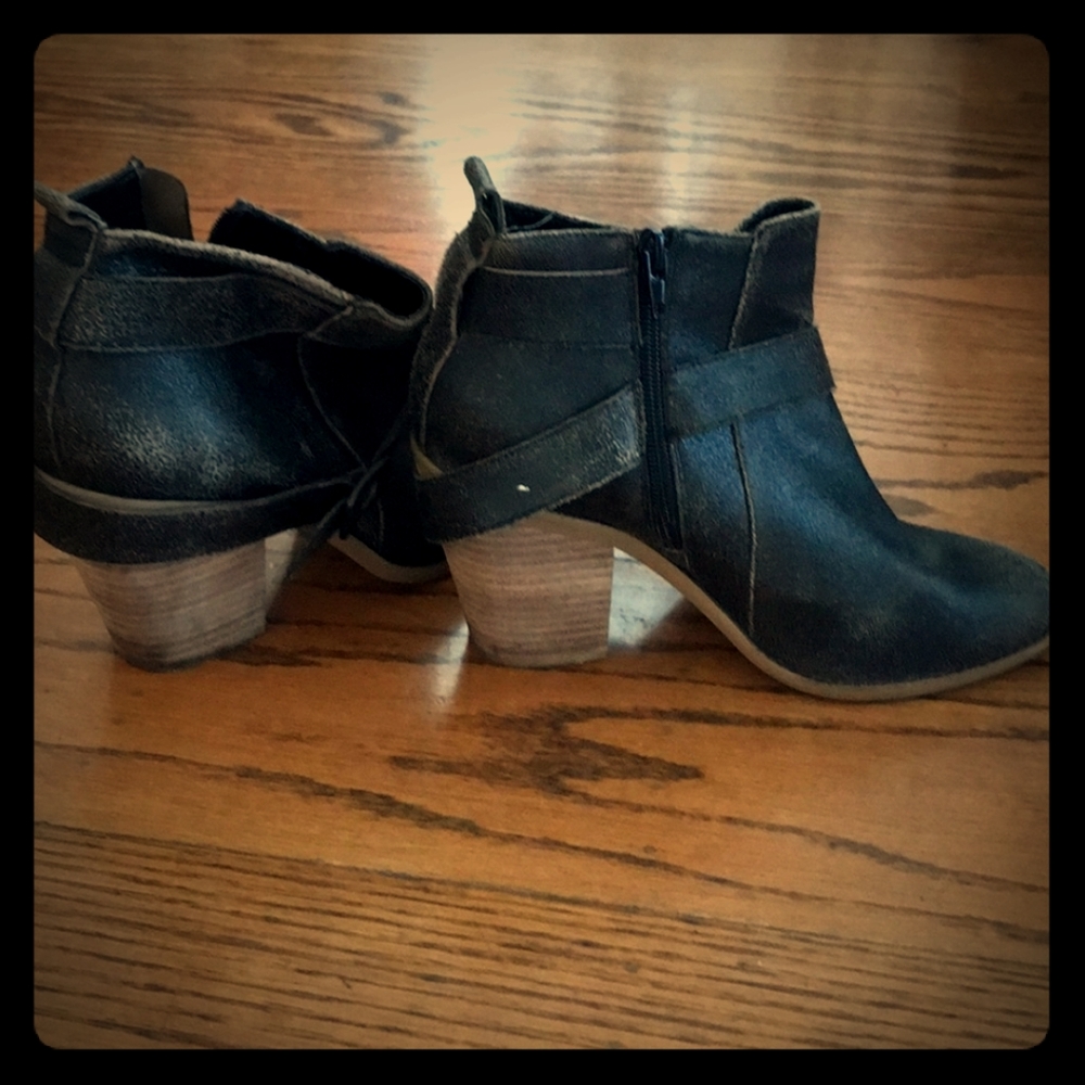 Kelsi Dagger Jordana Ankle Booties